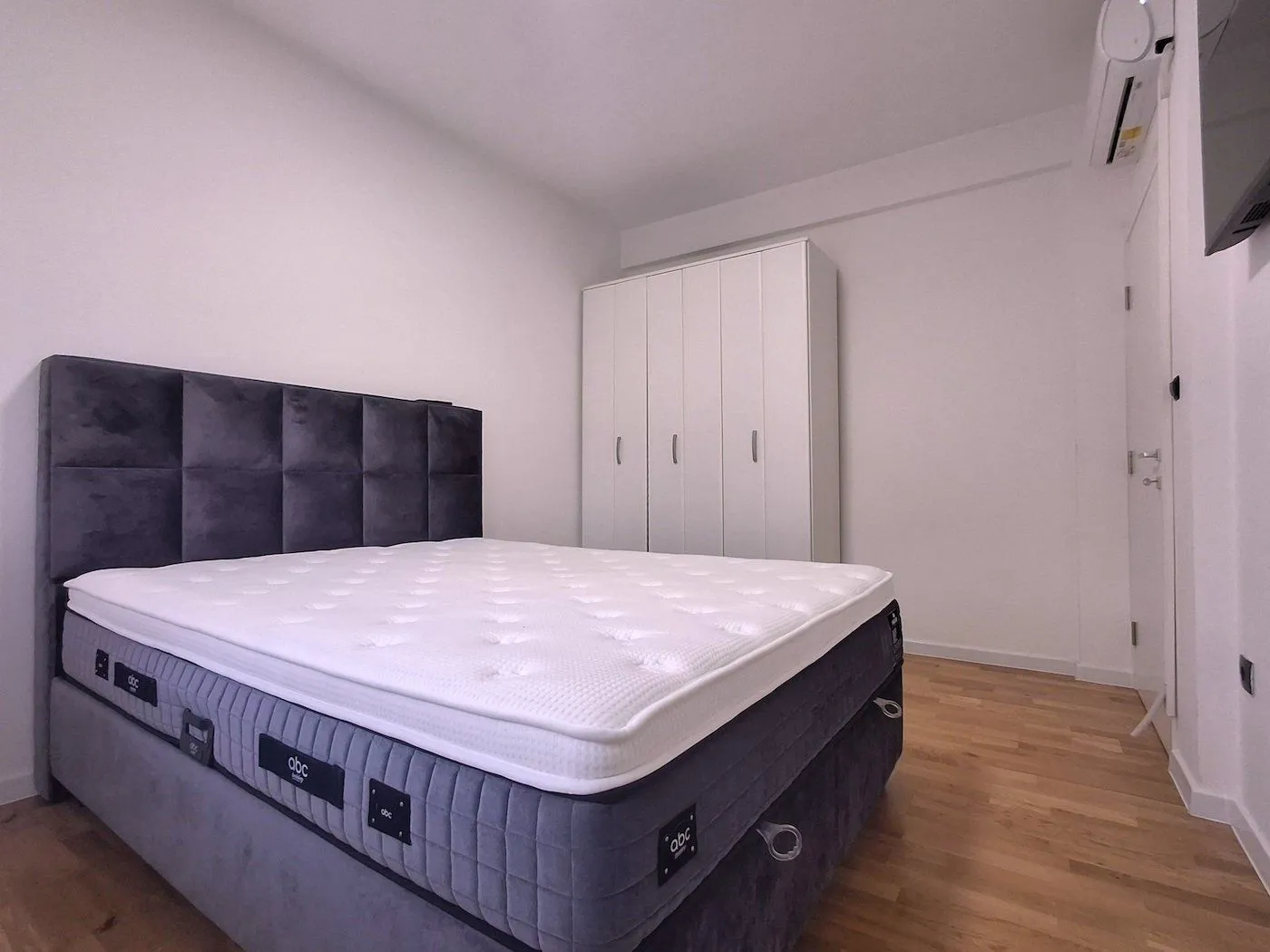 Rent, apartment, 100m², Dalmatinska ulica, Podgorica