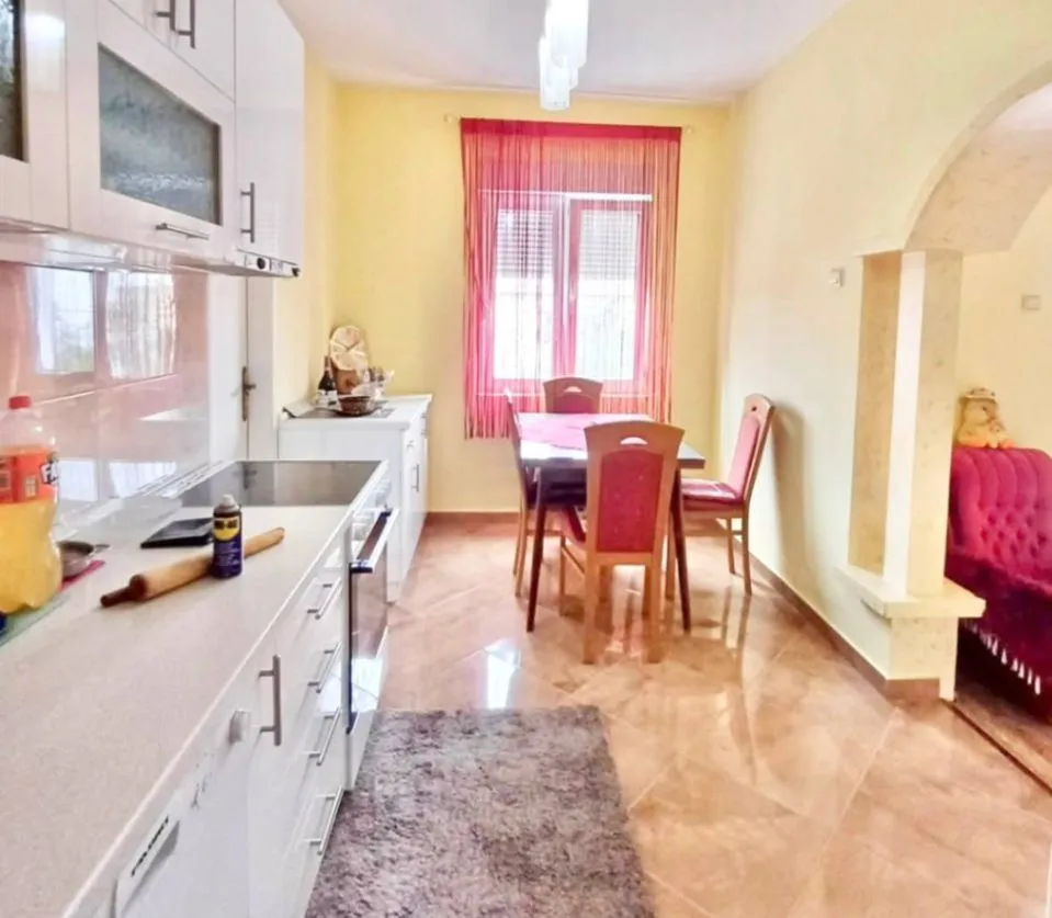 Prodaja, kuća, 223m², Kličevo, Nikšić
