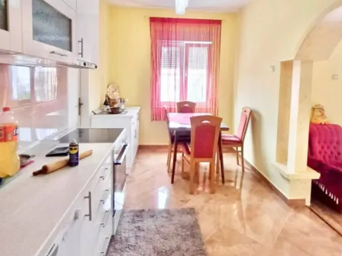 Prodaja, kuća, 223m², Kličevo, Nikšić - image 5