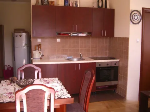 Izdavanje, jednosoban stan, 42m², Bečići, Budva - image 9