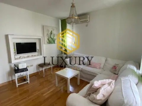 Sale, apartment, 80m², Blok 5, Podgorica - image 9