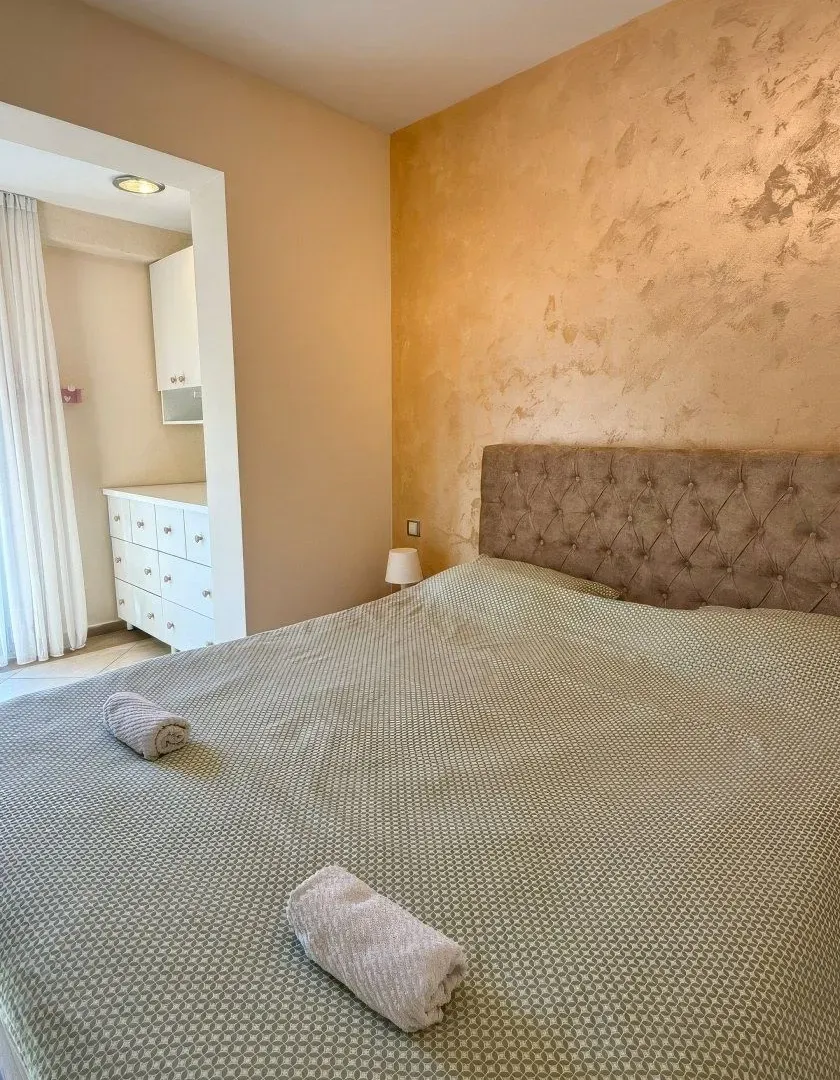 Sale, one bedroom apartment, 74m², Dobrota, Kotor