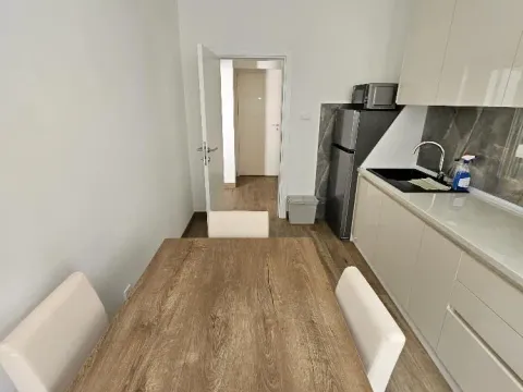 Izdavanje, jednosoban stan, 34m², Stari Grad, Beograd - image 2