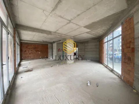 Izdavanje, poslovni prostor, 90m², Ljubović, Podgorica - image 2