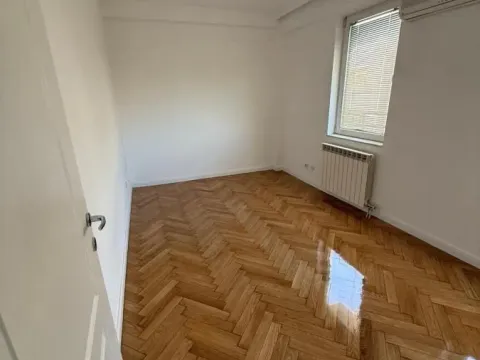 Izdavanje, četvorosoban stan, 144m², Vračar Hram, Vračar Sve Podlokacije - image 4