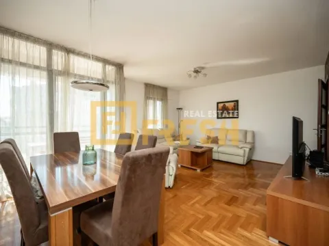 Izdavanje, trosoban stan, 80m², City Kvart, Podgorica