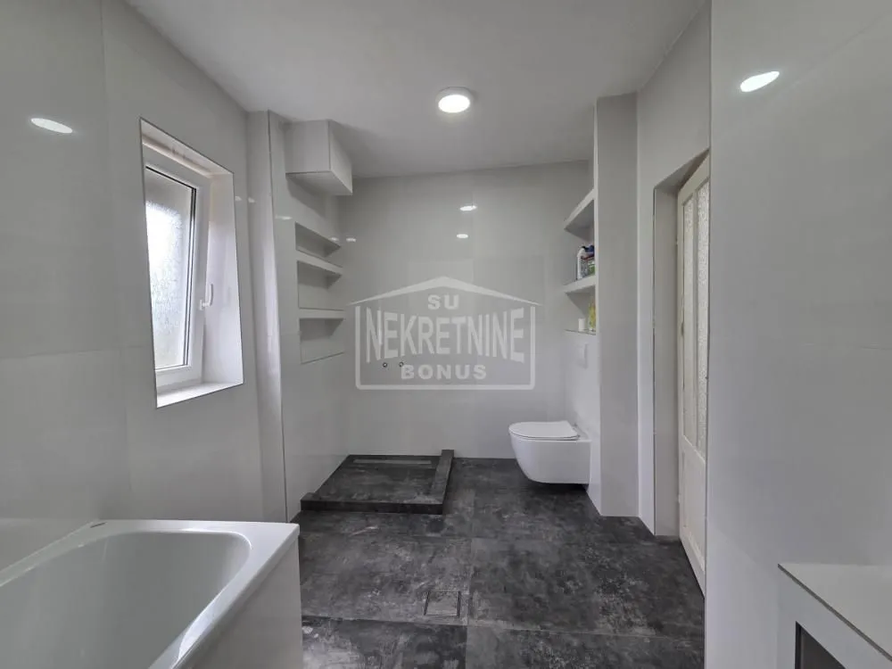 Prodaja, kuća, 190m², Bajmok, Subotica