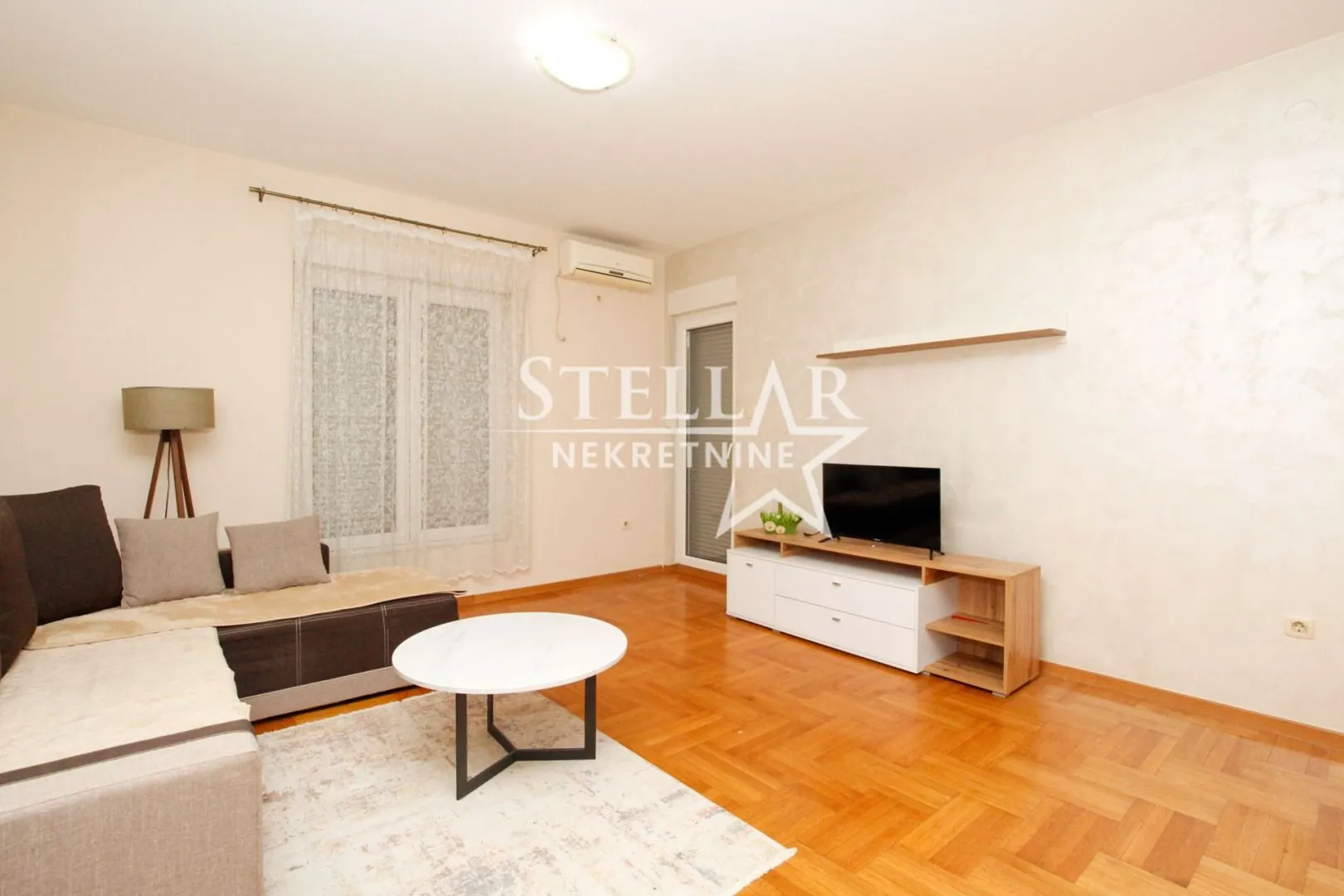 Izdavanje, jednosoban stan, 52m², Tuški Put, Podgorica