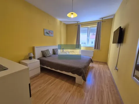 Izdavanje, trosoban stan, 73m², Centar, Jagodina - image 21