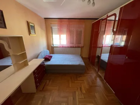 Izdavanje, kuća, 106m², Sremska Kamenica, Petrovaradin - image 10