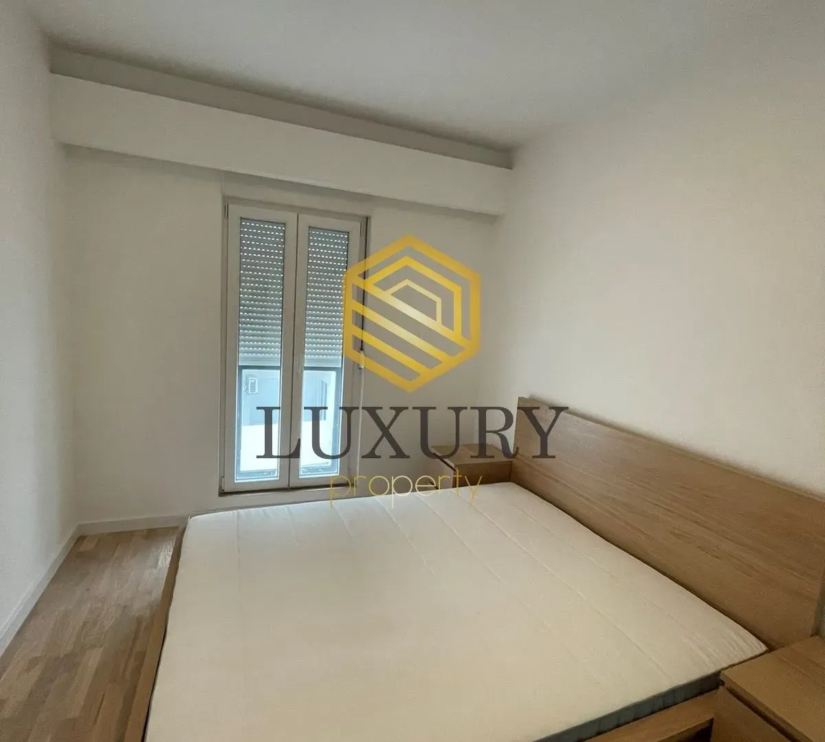 Izdavanje, dvosoban stan, 70m², Centar, Podgorica
