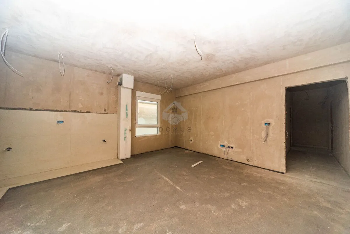 Prodaja, jednosoban stan, 55m², Momišići, Podgorica