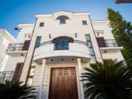 Sale, house, 800m², Gorica C, Podgorica - image 1