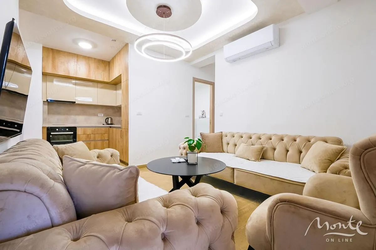 Prodaja, garsonjera, 57m², Rafailovići, Budva