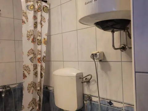 Izdavanje, jednosoban stan, 38m², Pobrežje, Podgorica - image 9