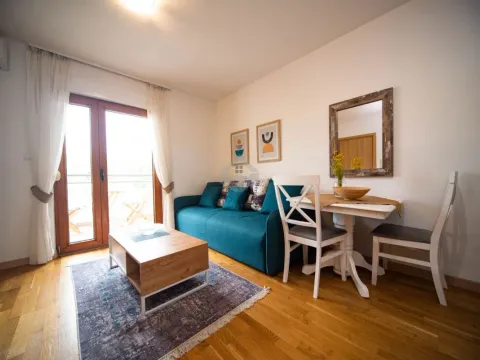 Rent, one bedroom apartment, 35m², Centar, Podgorica - image 1
