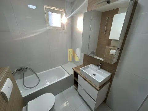 Izdavanje, trosoban stan, 96m², Bulevar Evrope, Novi Sad Sve Podlokacije - image 6