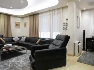 Izdavanje, četvorosoban stan, 178m², City Kvart, Podgorica - image 3