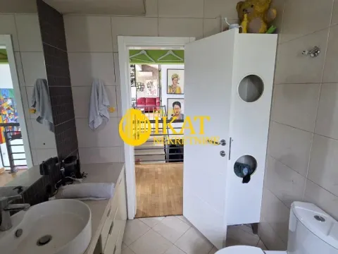 Sale, three bedroom apartment, 78m², Neimar, Vračar Sve Podlokacije - image 10
