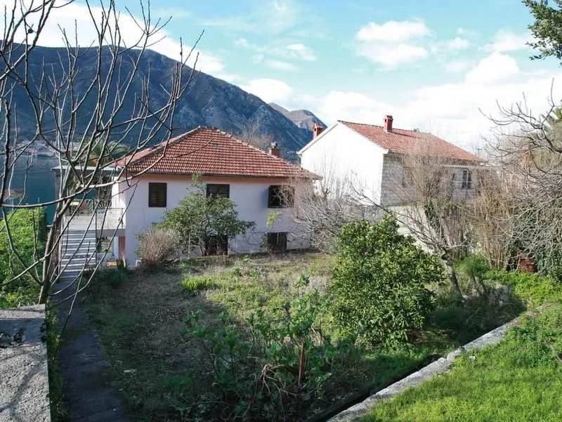 Prodaja, kuća, 220m², Dobrota, Kotor