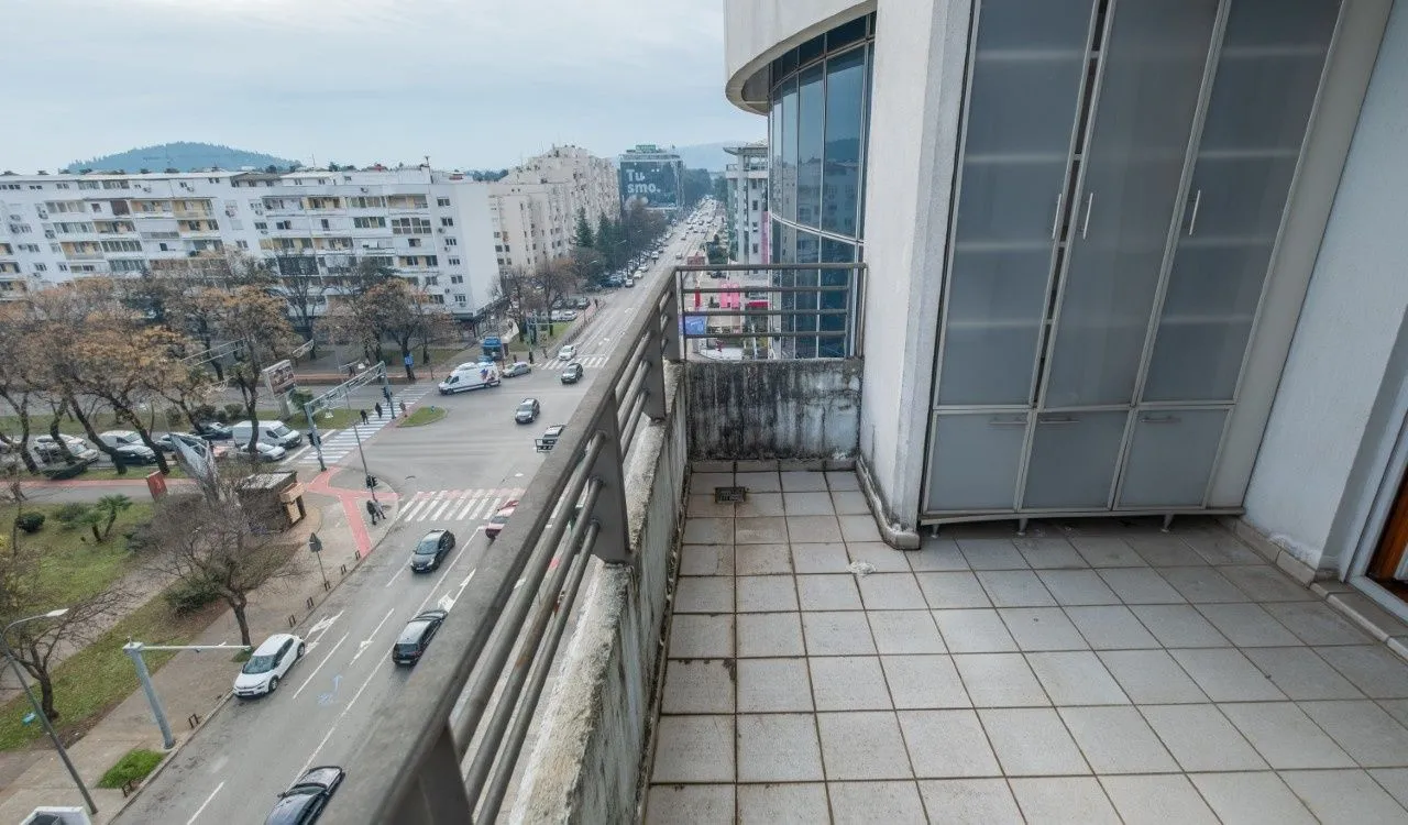 Prodaja, trosoban stan, 140m², Preko Morače, Podgorica