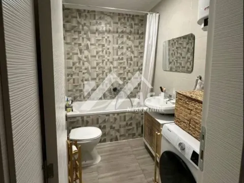 Izdavanje, četvorosoban stan, 114m², Grbavica, Novi Sad Sve Podlokacije - image 9