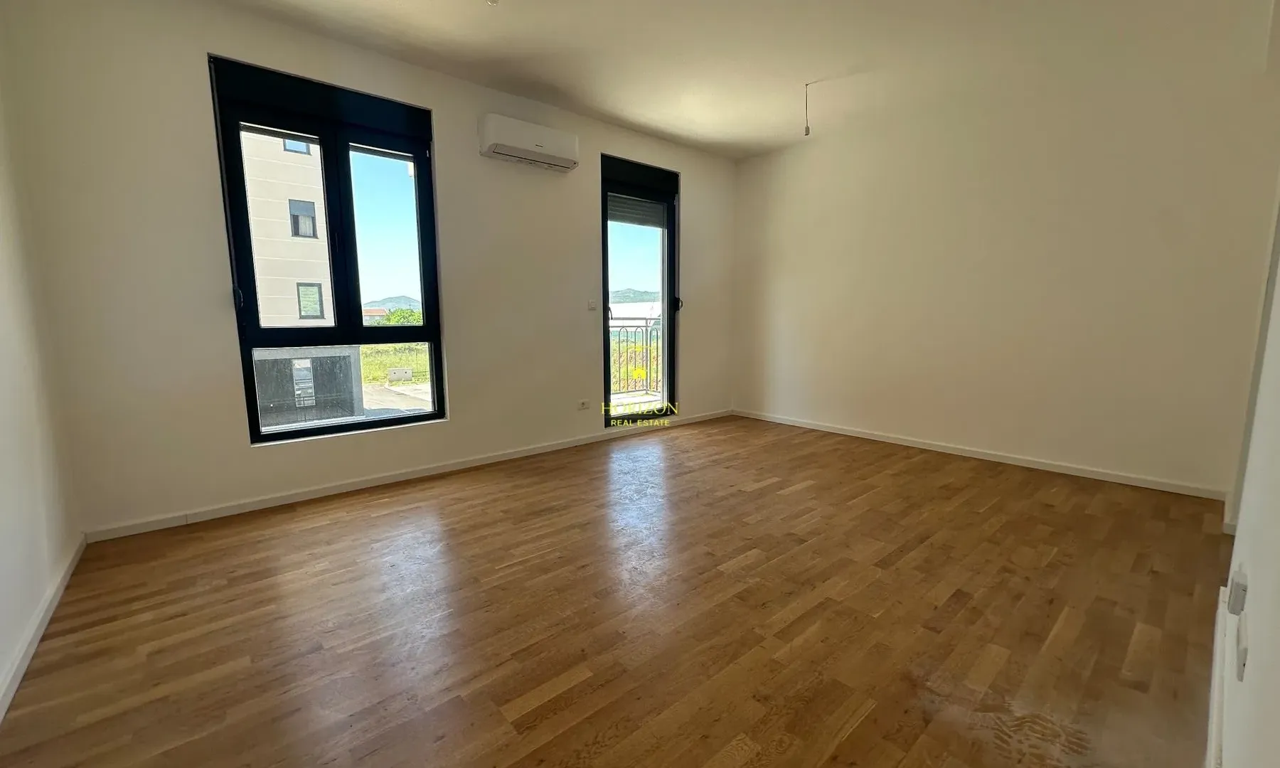 Prodaja, dvosoban stan, 64m², Tološi, Podgorica