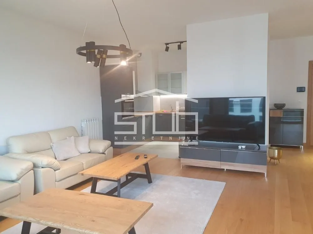 Izdavanje, trosoban stan, 108m², Novi Beograd Blok 65, Novi Beograd Sve Podlokacije