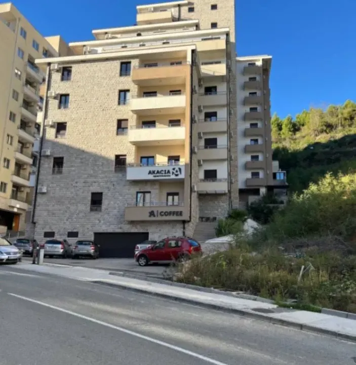 Rent, one bedroom apartment, 48m², Bečići, Budva