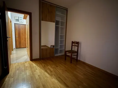 Rent, two bedroom apartment, 57m², Tuški Put, Podgorica - image 9