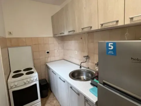 Izdavanje, garsonjera, 39m², Petrovac, Budva - image 6