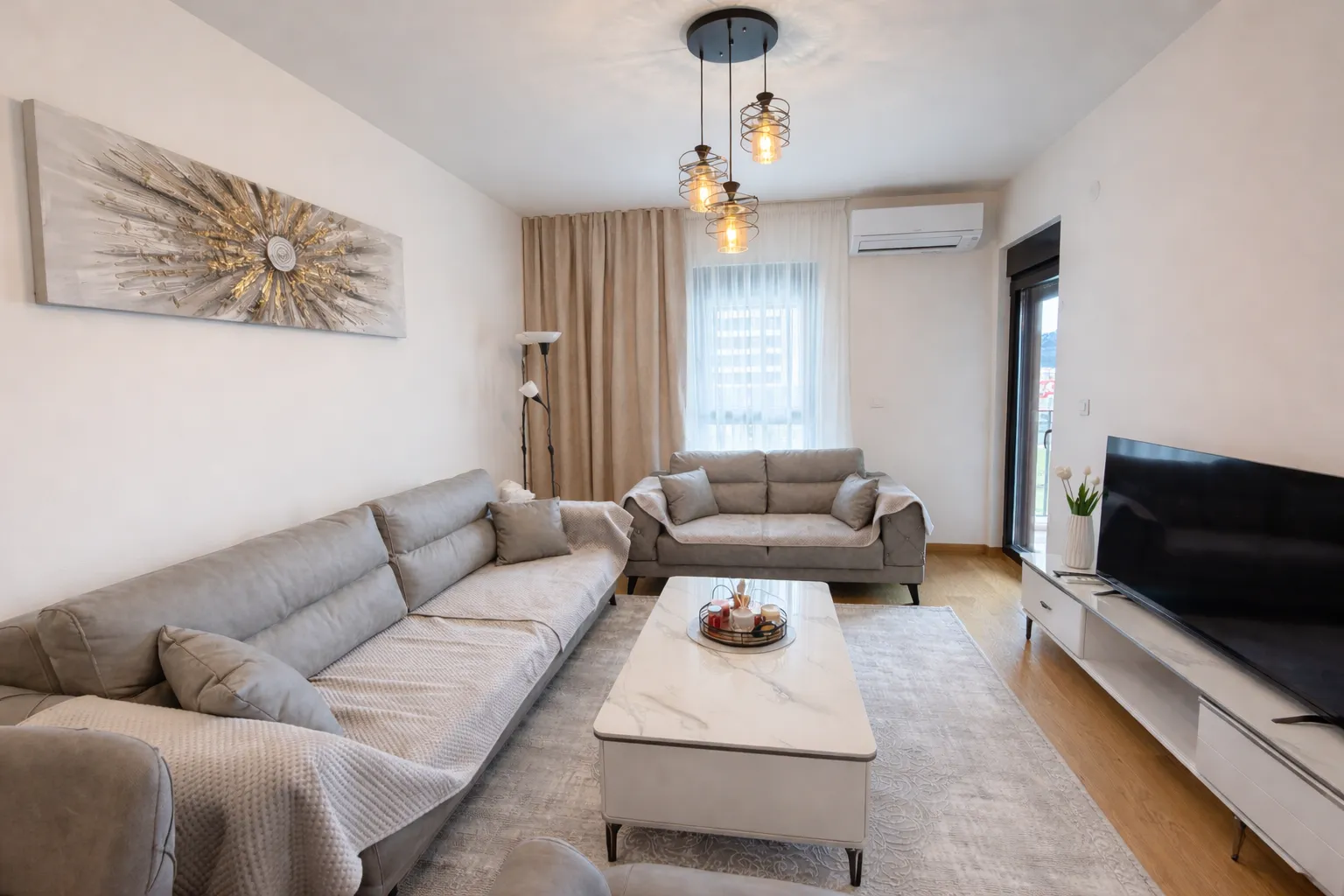 Izdavanje, jednosoban stan, 48m², New City, Podgorica