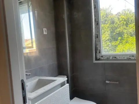 Izdavanje, dvosoban stan, 59m², Zabjelo, Podgorica - image 7