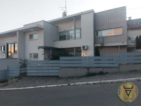 Izdavanje, kuća, 350m², Savski Venac, Beograd