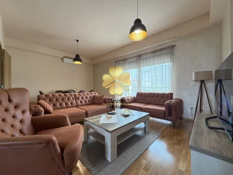 Izdavanje, dvosoban stan, 80m², Tološi, Podgorica - image 2