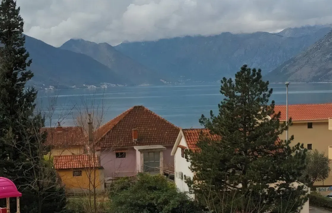 Rent, one bedroom apartment, 62m², Sveti Stasije, Kotor