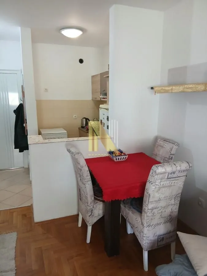 Izdavanje, jednosoban stan, 37m², Grbavica, Novi Sad Sve Podlokacije
