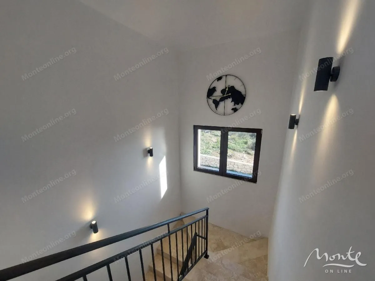 Prodaja, kuća, 203m², Reževići, Budva