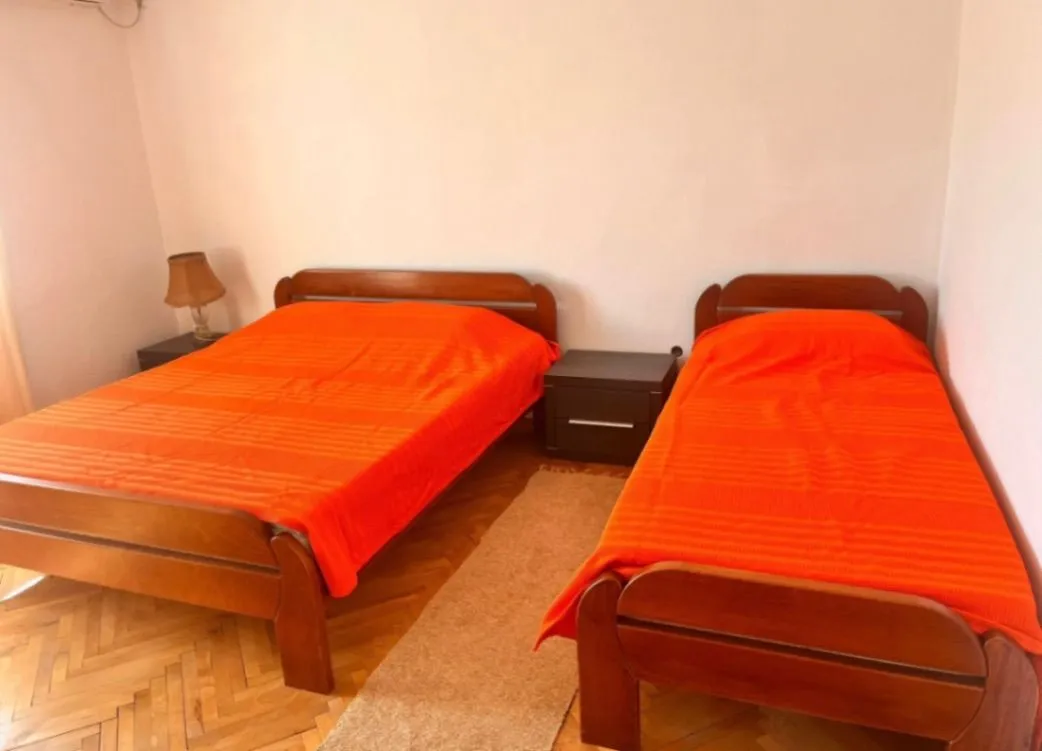 Izdavanje, kuća, 170m², Stari Aerodrom, Podgorica