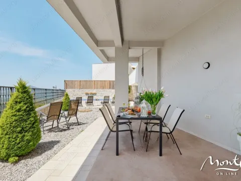 Prodaja, kuća, 220m², Tivat, Crna Gora - image 12