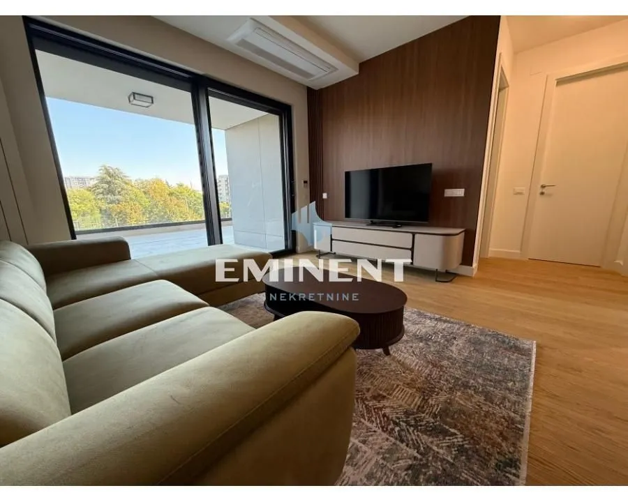 Izdavanje, dvosoban stan, 55m², Novi Beograd Blok 67, Novi Beograd Sve Podlokacije