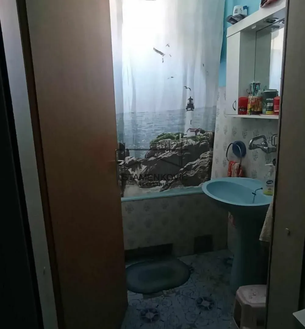 Prodaja, kuća, 187m², Sremska Mitrovica, Srbija