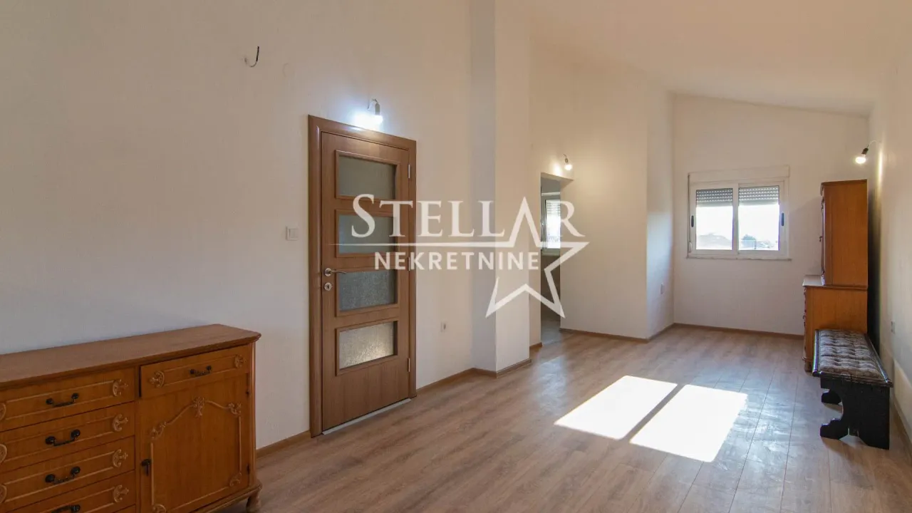 Izdavanje, dvosoban stan, 70m², Konik, Podgorica