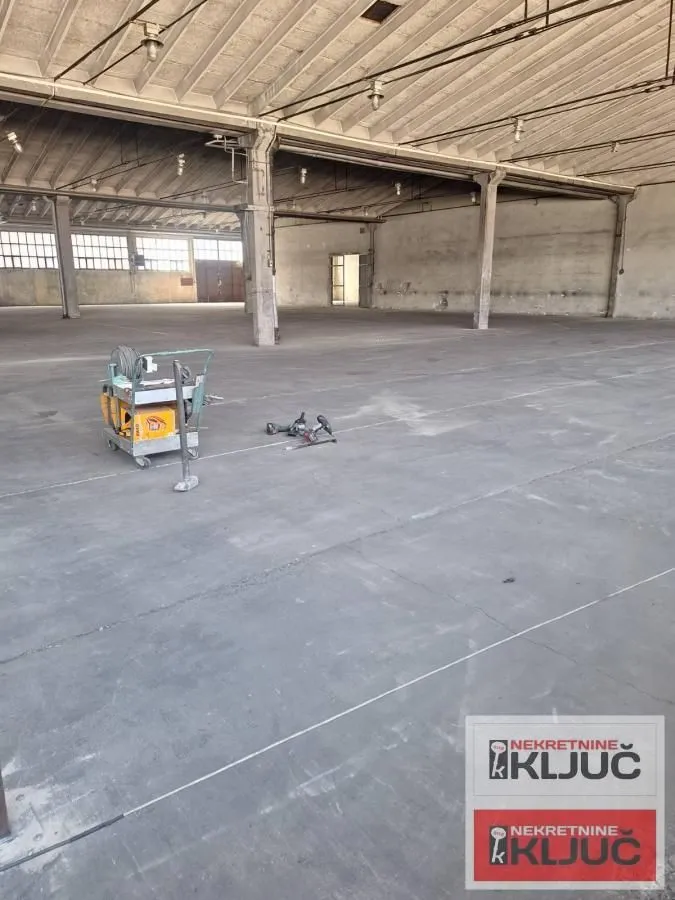 Rent, office space, 1200m², Salajka, Novi Sad Sve Podlokacije