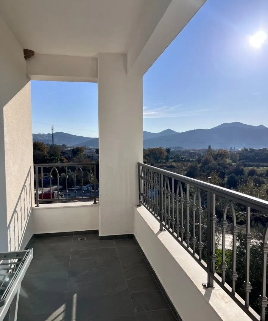 Izdavanje, jednosoban stan, 46m², Čeluga, Bar