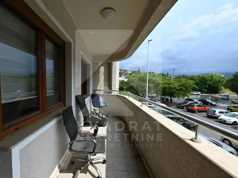 Rent, two bedroom apartment, 105m², Preko Morače, Podgorica - image 16