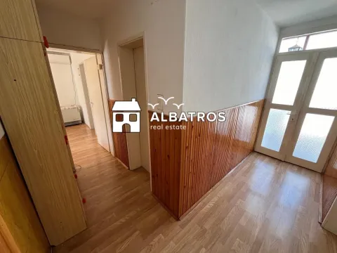 Prodaja, trosoban stan, 72m², Ilino, Bar - image 8