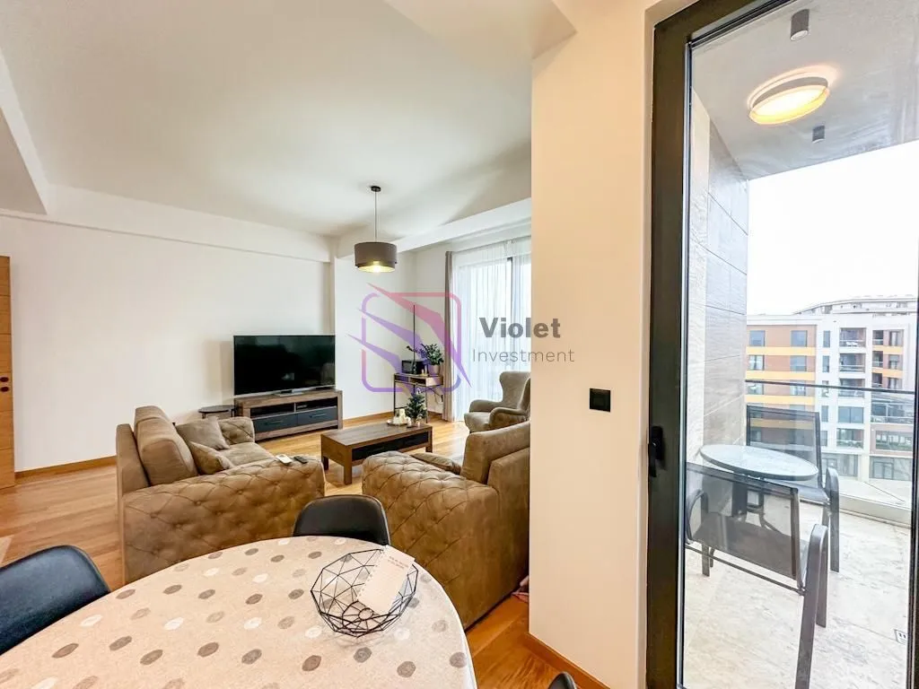 Izdavanje, dvosoban stan, 83m², Kod Capital Plaze, Podgorica