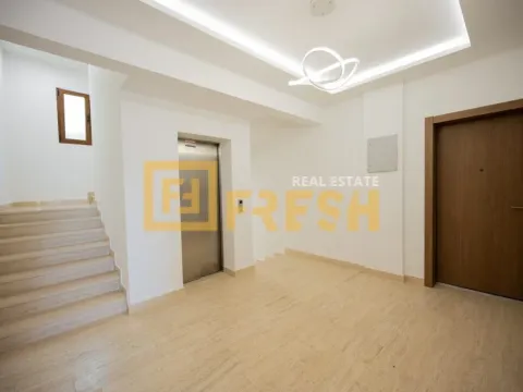 Prodaja, trosoban stan, 142m², Gorica C, Podgorica - image 22