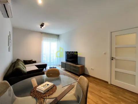 Izdavanje, jednosoban stan, 45m², Pobrežje, Podgorica - image 3